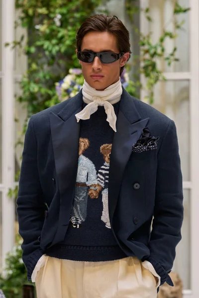 Look 74